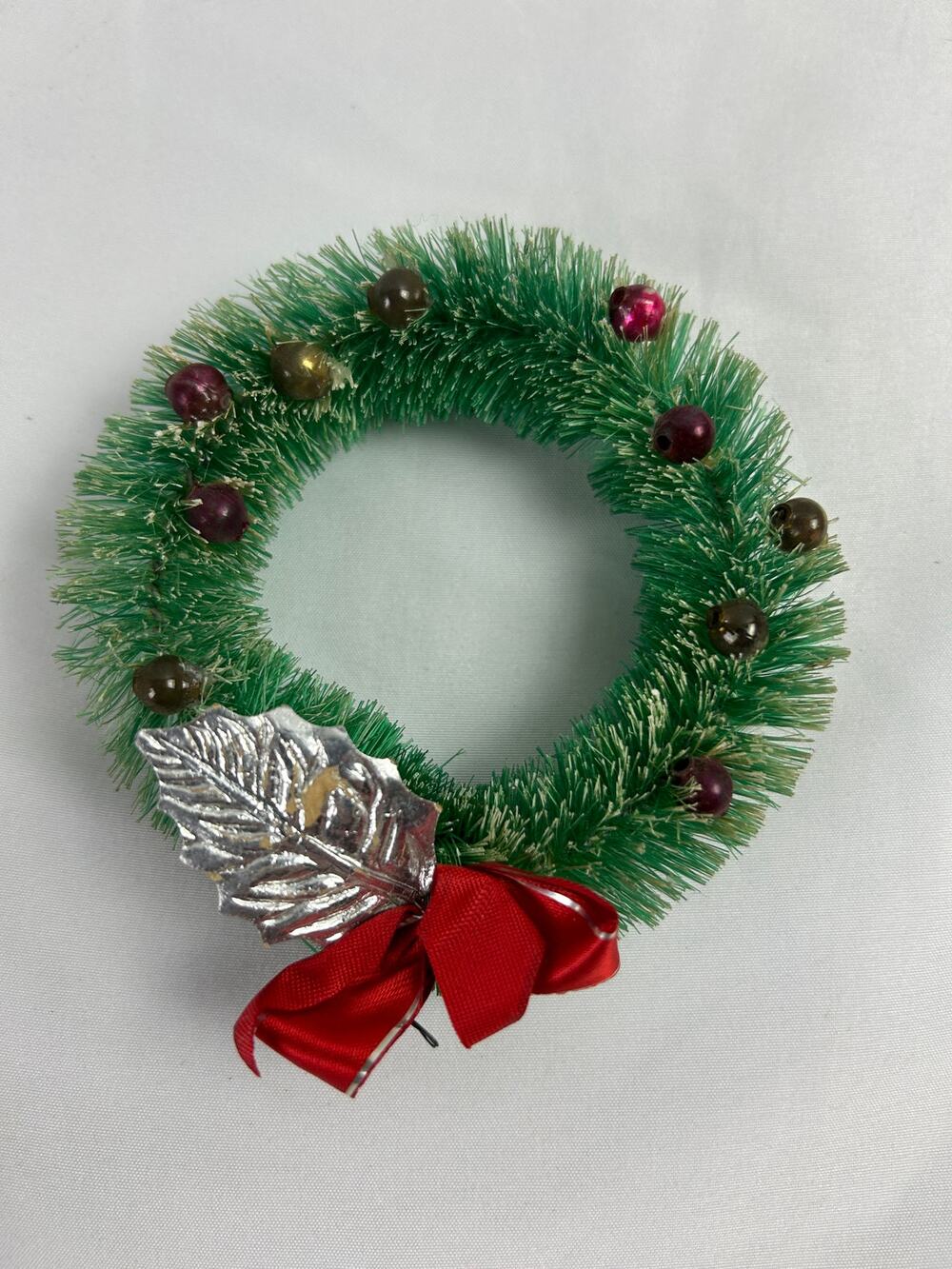 Vintage 1950s Japan Bottle Brush Christmas Wreath Mercury Glass Beads Foil Bow